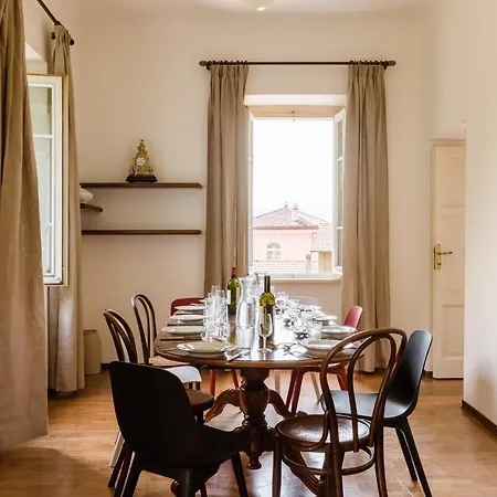 Pergola וילה מנאג'יו