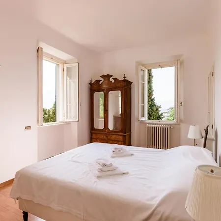 Pergola מנאג'יו