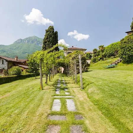 וילה Pergola מנאג'יו