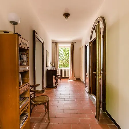 فيلة Pergola ميناجيو